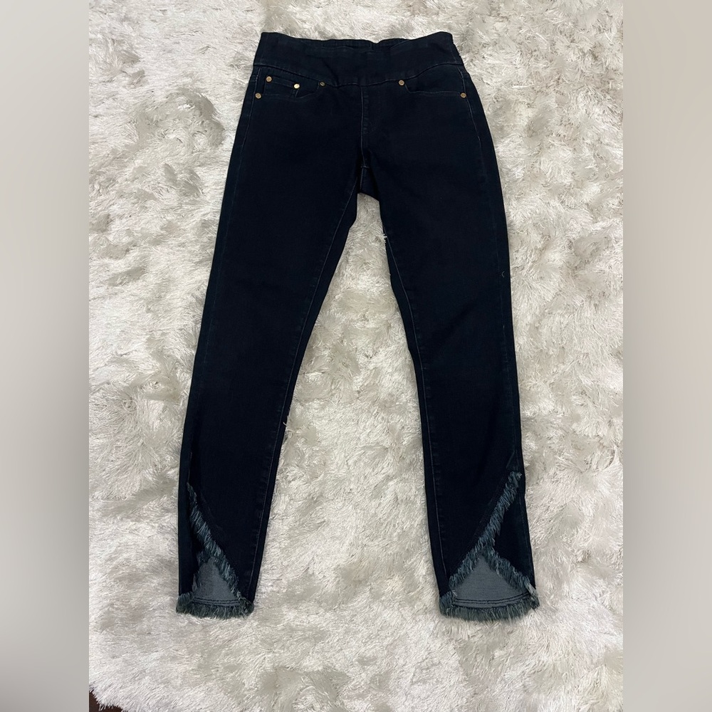 Joseph Ribkoff Frayed Hem Jeans